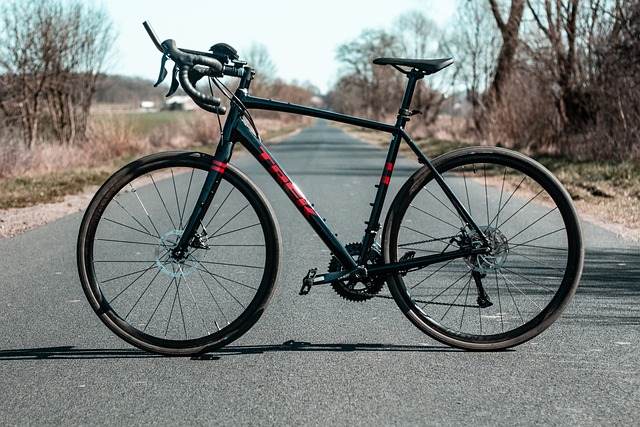Le differenze tra una gravel bike ed una bici da corsa